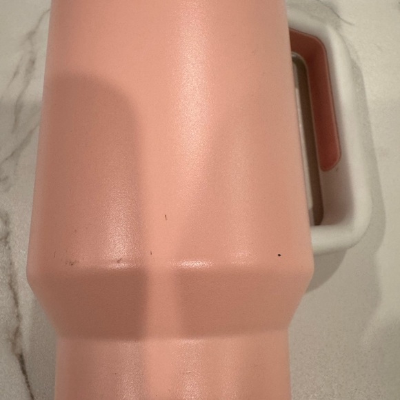 Stanley Peach 40 oz tumbler - Picture 4 of 10